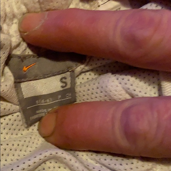 Nike - Picture 3 of 4